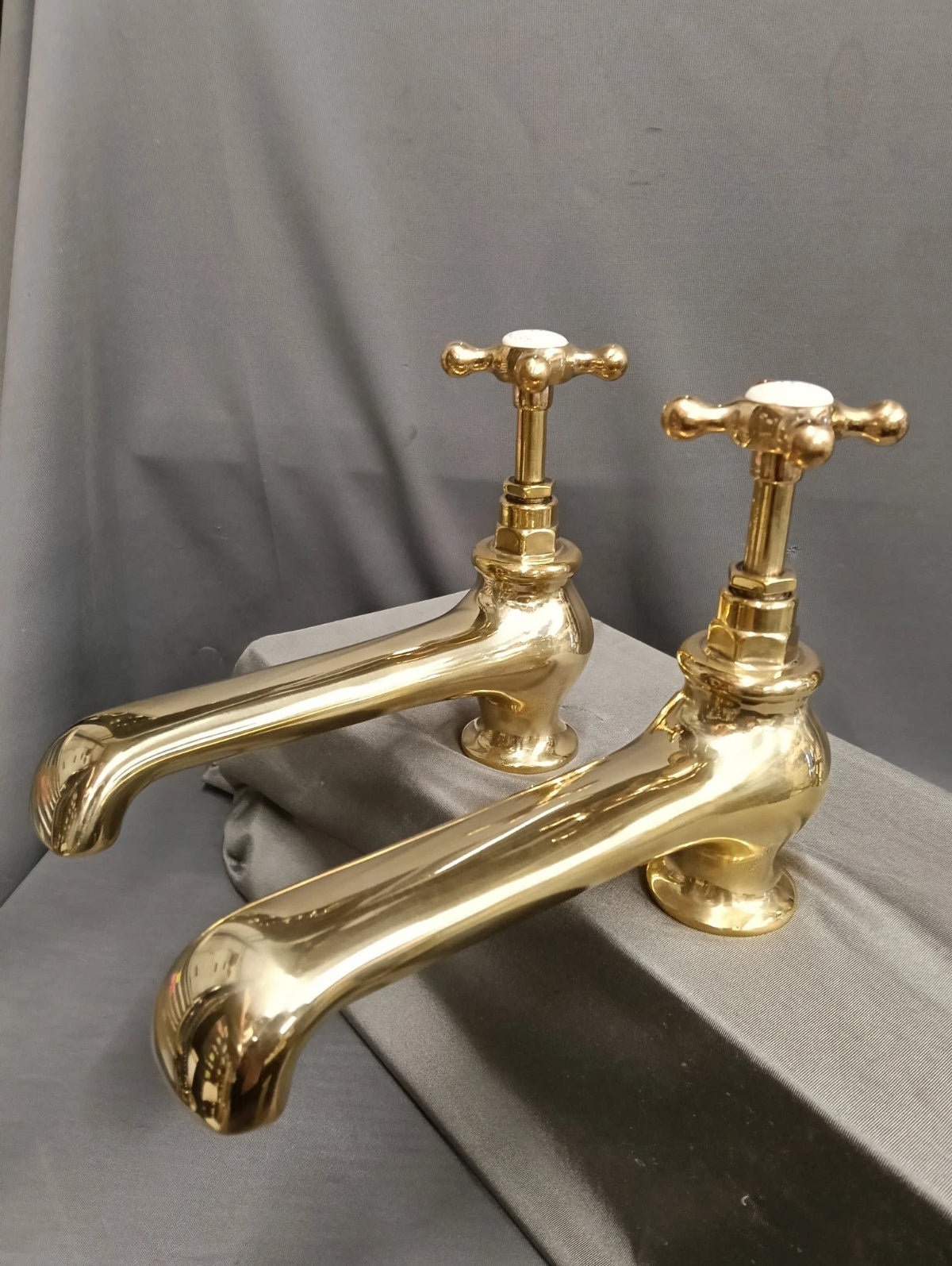 LEFROY BROOKS LONG NOSE POLISHED BRASS BATH TAPS RECLAIMED RECONDITIONED