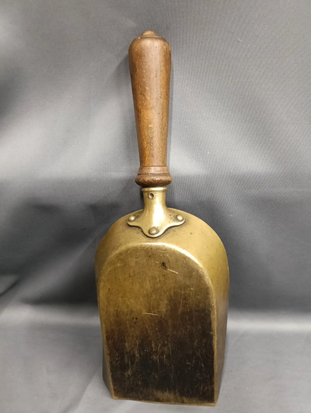 Brass Coal, Ash, Grain Shovel, Brass with Wooden Handle