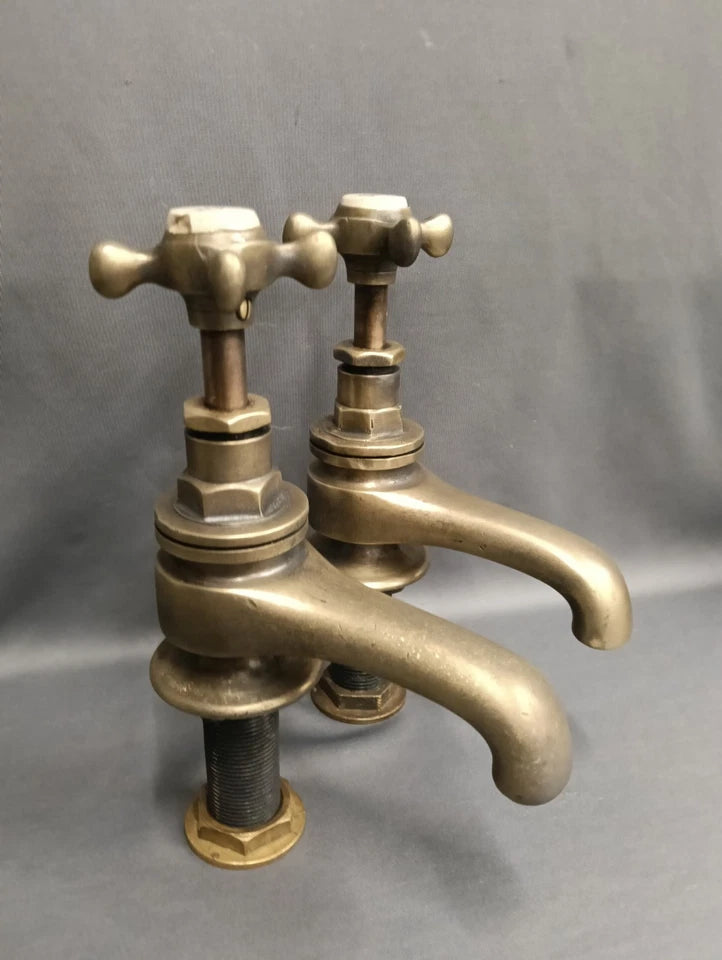 Bath Taps Aged Brass, Reclaimed & Fully Refurbished 10 cm Spout