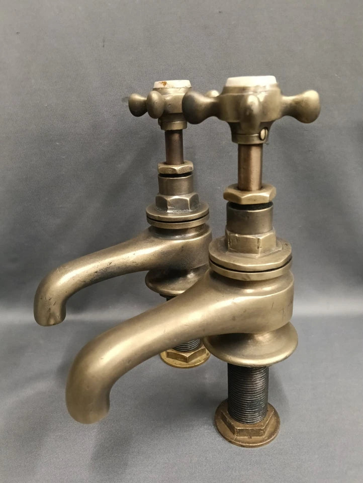 Bath Taps Aged Brass, Reclaimed & Fully Refurbished 10 cm Spout