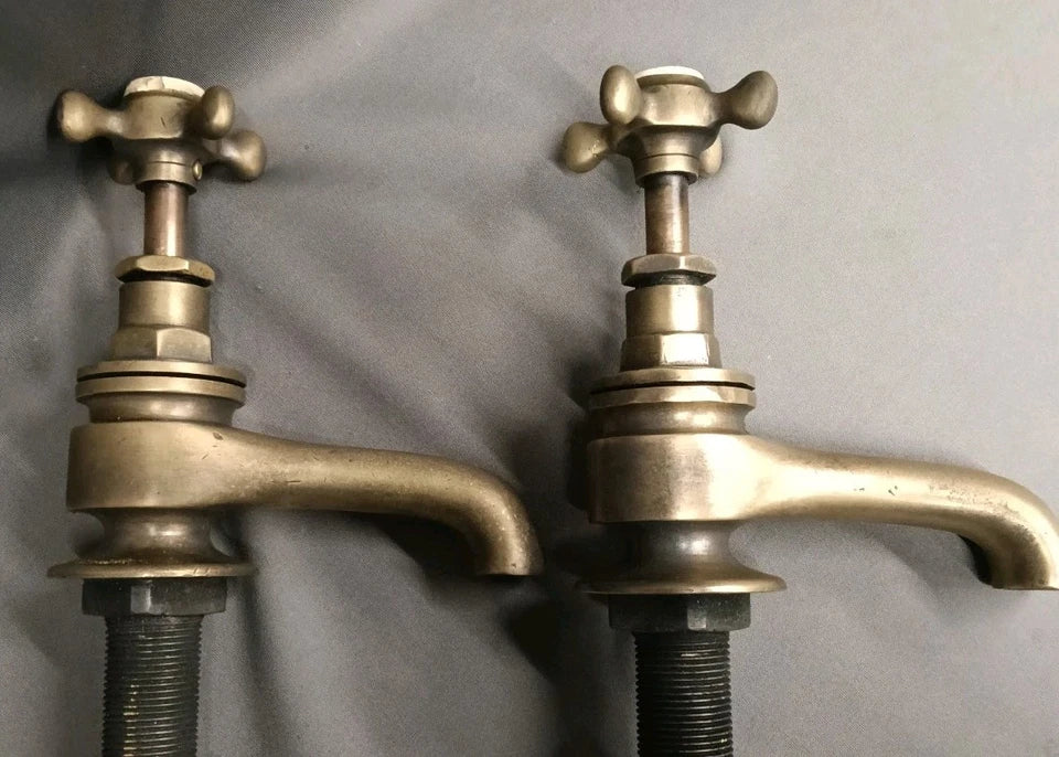 Bath Taps Aged Brass, Reclaimed & Fully Refurbished 10 cm Spout
